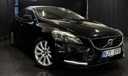 Volvo V40 D4 Geartronic, kamera, full servad, pano, navi.